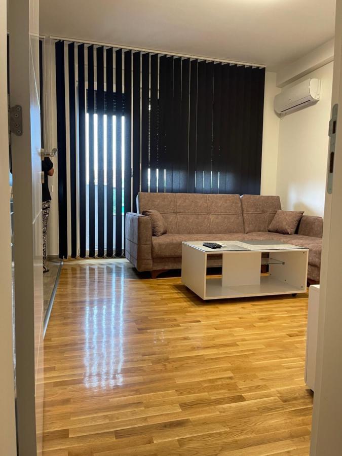 Royal Residence Apartmani Pančevo Eksteriør billede