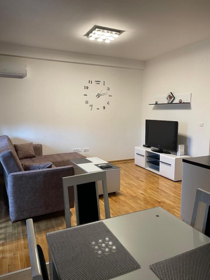 Royal Residence Apartmani Pančevo Eksteriør billede