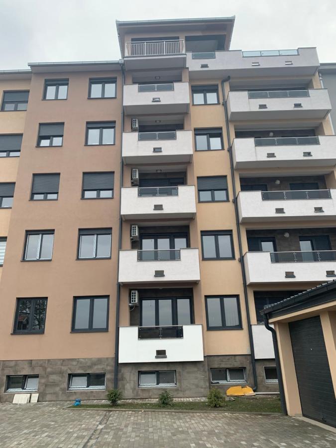 Royal Residence Apartmani Pančevo Eksteriør billede